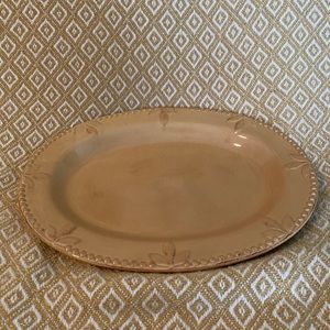 Mustard/gold serving plate